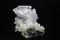 Modry dolomite, křišťál (křemen)