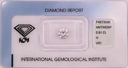 Přírodní certifikovaný diamant